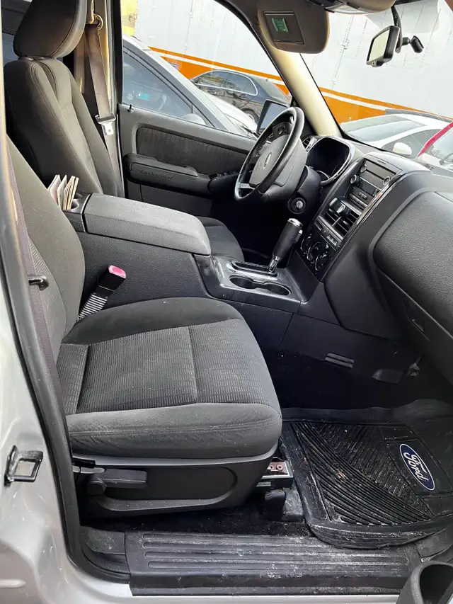 2009 Ford Explorer518065260321853446