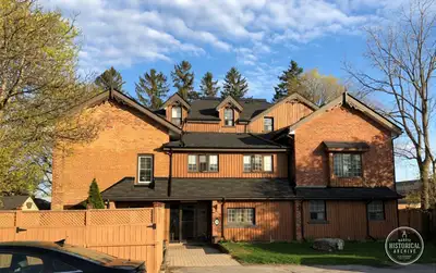 CARNOEVAR HOUSE -1 BDRM Suites - Available July 1!
