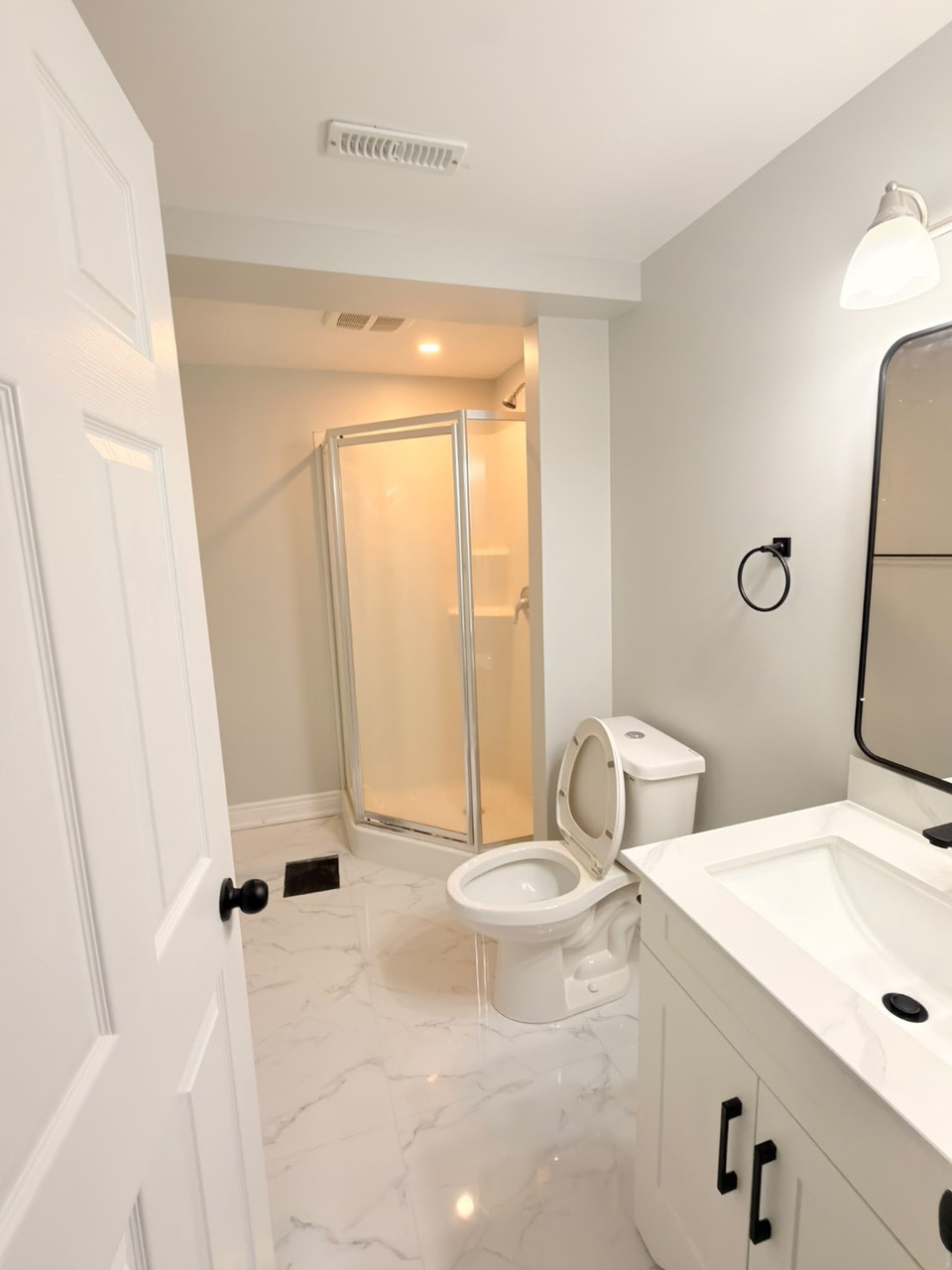 Fully renovated, like brand new townhouse. Very spacious 5