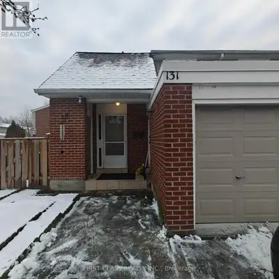 Spacious & Sun-Filled Corner Townhouse with Extra-Large Yard in Mississauga Valleys!Welcome to this...