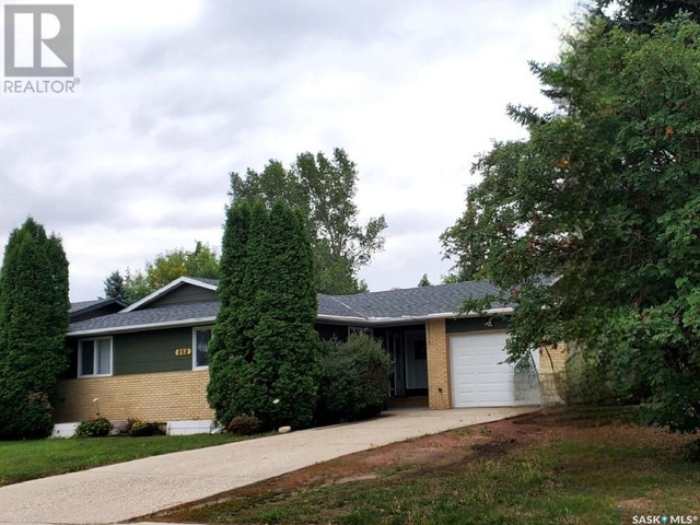217 10th AVENUE W Kindersley, Saskatchewan in Houses for Sale in Saskatoon