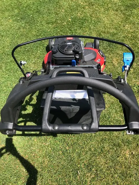 Toro 30" TimeMaster® w/Personal Pace® (21219) Gas Lawn Mower in Lawnmowers & Leaf Blowers in Belleville - Image 4