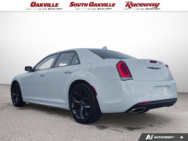 2023 Chrysler 300 300 Touring L | RWD | 3.6L V6 | NAVI | SUNROOF in Cars & Trucks in Oakville / Halton Region - Image 4
