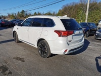 "• Power_Steering • Power_Brakes • Power_Windows • Power_Mirrors • Power_Locks • Keyless_Entry • Air... (image 6)