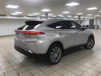 Set out with confidence in the 2021 Toyota Venza Limited, a pre-owned SUV designed for drivers who w... (image 5)