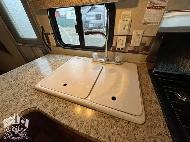 2011 ,Creeside,Outdoors RV 26BKS in Travel Trailers & Campers in Kamloops - Image 14