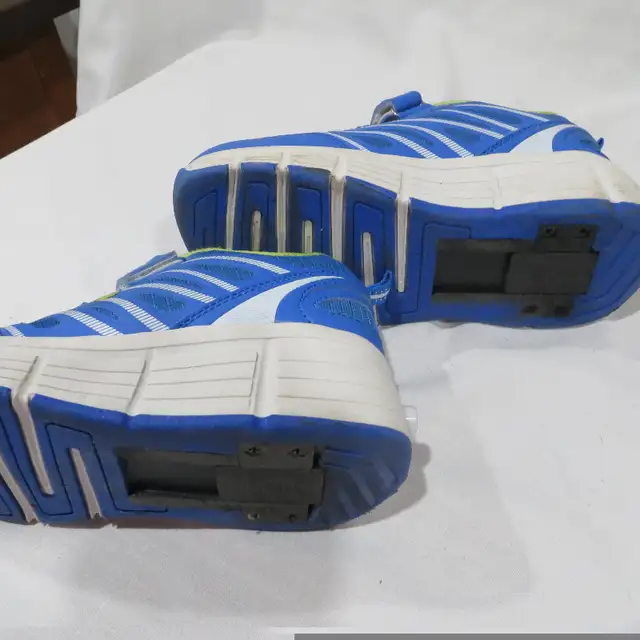 Wheely Fun Shoes For Kids Size 5 in Other in Winnipeg - Image 6