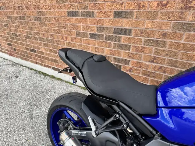 2024 Yamaha MT-10 **ONE OWNER** **RACEFIT PIPE** in Street, Cruisers & Choppers in Markham / York Region - Image 28