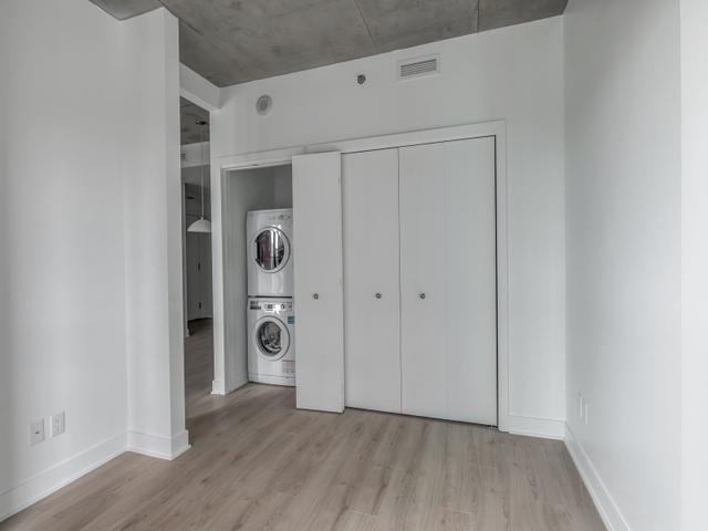 3.5 condo appartement a louer Quartier des spectacles-Myriade in Long Term Rentals in City of Montréal - Image 11