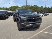 // ACCIDENT FREE!! // This 2024 Chevrolet Colorado 4wd Crew Cab Trail is a smart pick for drivers wh... (image 3)