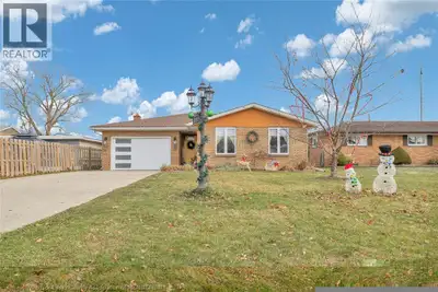 Beautifully updated 3-level back split on a quiet street! This fully finished home features 3 bedroo...