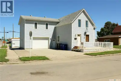 Welcome to 3 2nd Avenue SE in Weyburn! With over 2500 sf of interior living space on two floors, two...