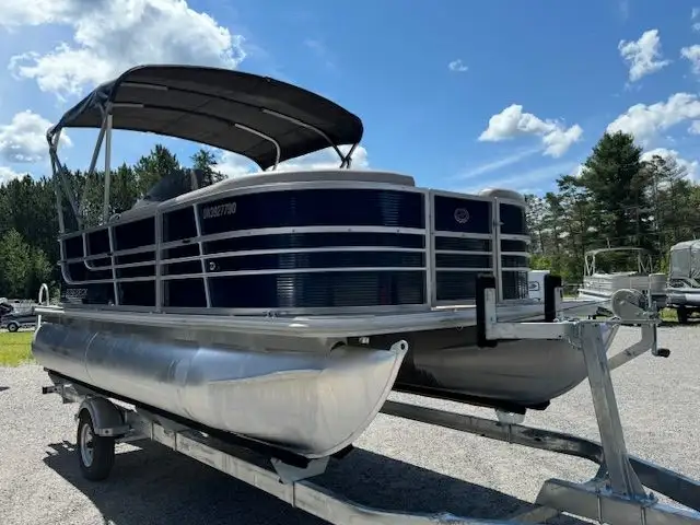 2013 19' STARCRAFT PONTOON 40HP 4-STROKE EFI - 180 HOURS! in Powerboats & Motorboats in Peterborough - Image 8