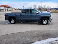 Super Clean 2014 GMC Sierra 4x4, power and Economy, 4.3 Litre V6, ready for Work or Recreation, air... (image 3)