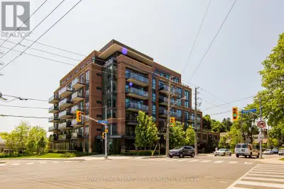 Enjoy the Ultimate in Luxury Boutique Condominium Living at Leaside Manor in a Highly Sought After T...
