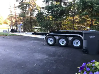 2019 Tri axle aluminum boat trailer 3 5200lb axles 30’ to 36’ boat $8999 premium adjustable bunk sys...