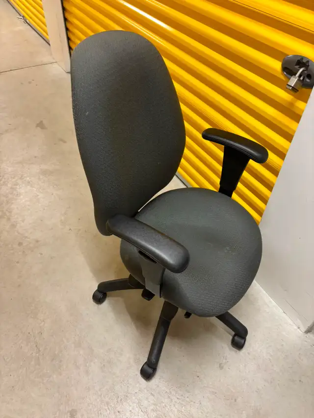 Knoll Chadwick Ergonomic Chair – Global Malaga Ergonomic Chair! in Chairs & Recliners in Mississauga / Peel Region - Image 7