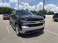 // ACCIDENT FREE!! // Built to handle hard work and daily driving with ease, this 2021 Chevrolet Sil... (image 3)
