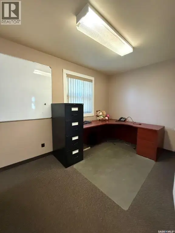 300/302 8th AVENUE W Kindersley, Saskatchewan in Commercial & Office Space for Sale in Saskatoon - Image 29