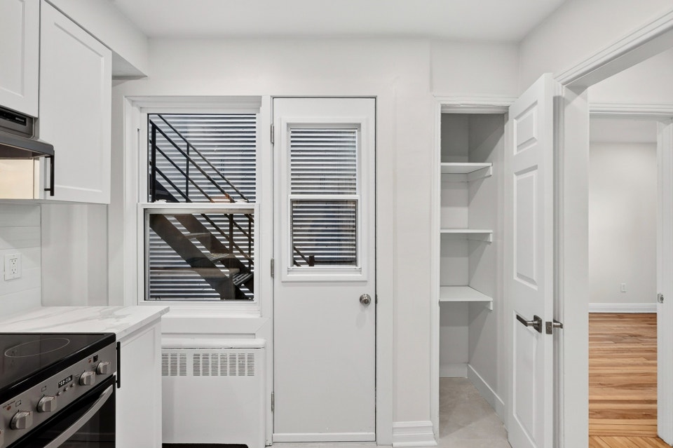 3 et demi - Plateau Mont-Royal - Électros + WiFi - Dispo mtn! 4