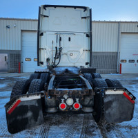 Ryder Stock ID: 241957 Transmission Type/Speed: AUTO 12 Engine: DIESEL DD15 GHG'17 475/1625 Horse Po... (image 6)