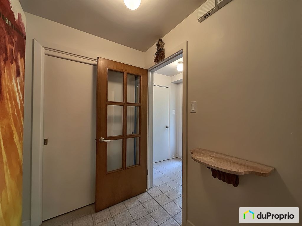 $885,000 - Split Level for sale in Mont-St-Hilaire — photo 3