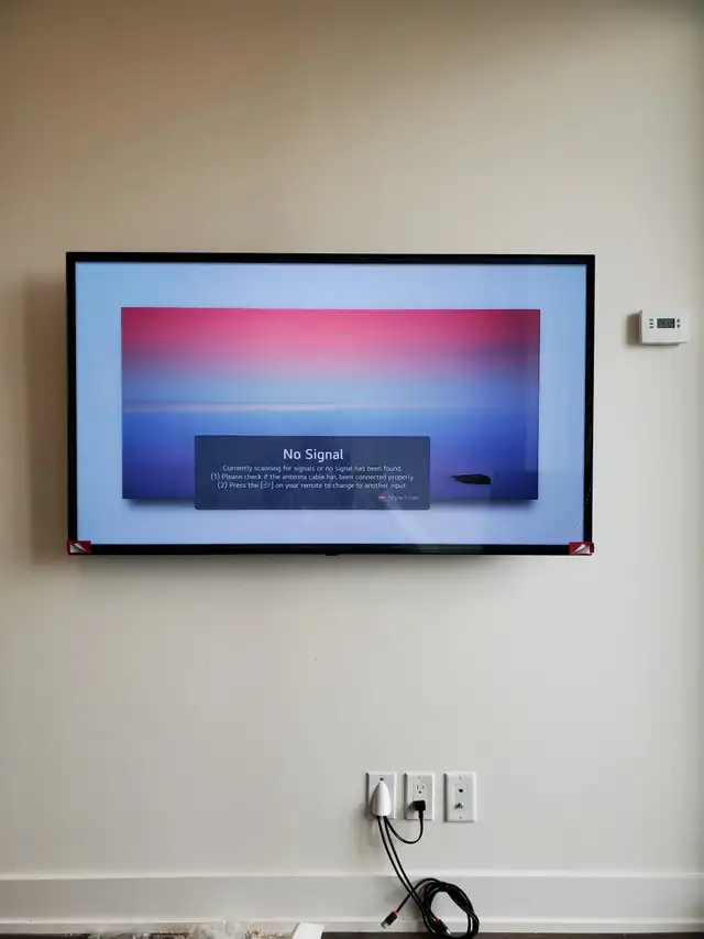 TV Wall mount Installation Same Day Services 647-571-9509 in TVs in Markham / York Region - Image 6