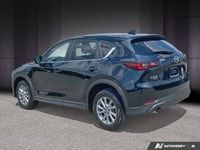 2022 Mazda CX-5 Le Mazda CX-5 GS 2022 est un VUS compact qui se distingue par son design élégant, so... (image 2)