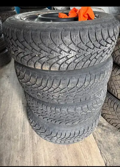 (4) 205 50 16 Goodyear Nordic Winter mounted on steel rims from a 2021 Nissan Sentra. Dot 2715 + 75...
