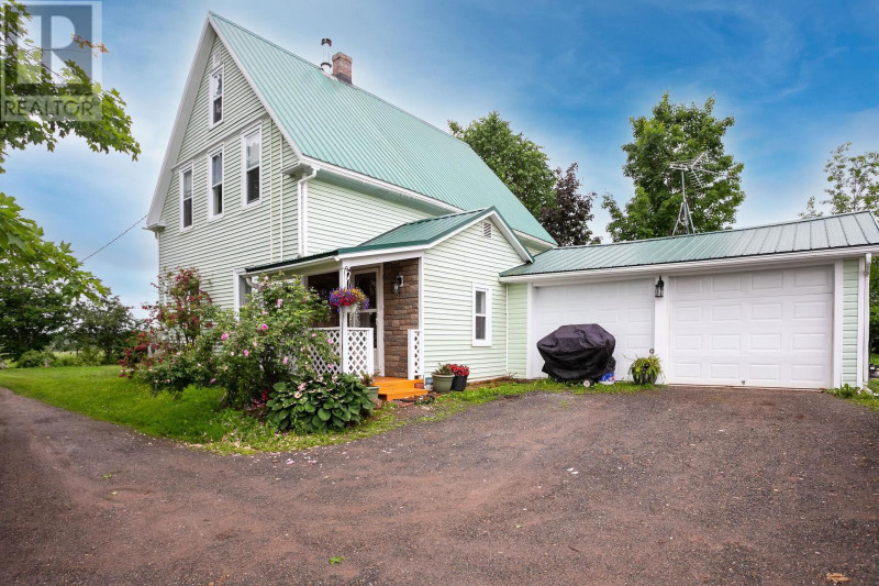 1090 VALLEYFIELD Road Valleyfield, Prince Edward Island Houses for