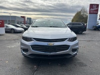 Designed to meet your everyday driving demands with ease and efficiency, this 2018 Chevrolet Malibu... (image 1)