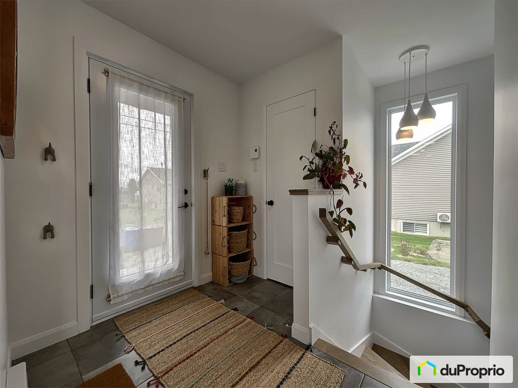 $349,000 - Raised Bungalow for sale in L'Islet — photo 3