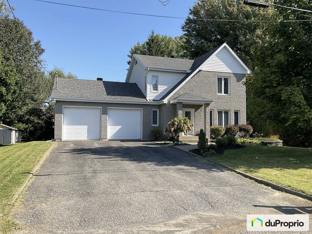 $549,000 - 1 1/2 Storey for sale in St-Ignace-De-Loyola — photo 1