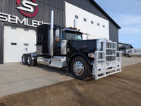 Warranty Remaining! 1 Owner 2022 Peterbilt 389L Tandem Truck with Cooler Pack Wet Kit 5 year extende... (image 4)