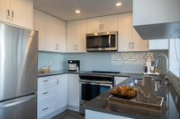 1371 Harwood Street is walking distance to downtown Vancouver. The building is six-storeys tall and... (image 3)