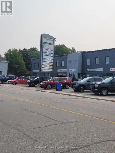 Welcome to Nortowne Plaza, Unit 1131A. This is a ground floor unit that would be great for personal...