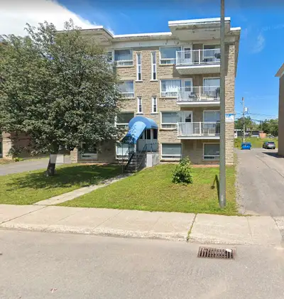 Beau 4 1/2 5060 5e avenue Est WIFI