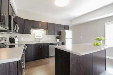 Luxury Exec Rental Suites Orillia in Long Term Rentals in Barrie - Image 4