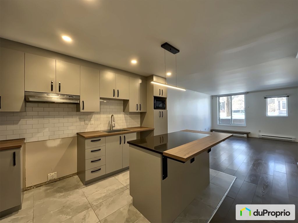 $349,900 - Condominium for sale in Chomedey — photo 1