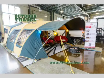 The CHAMONIX is an XXL trailer tent designed for maximum comfort, with extra-large beds, generous li...