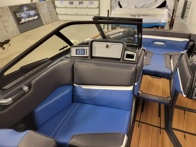 2023 Supra SE in Powerboats & Motorboats in Granby - Image 7