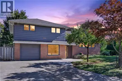 Absolutely stunning South Burlington beauty! Welcome to 3028 Eva Drive, ideally located in Burlingto...