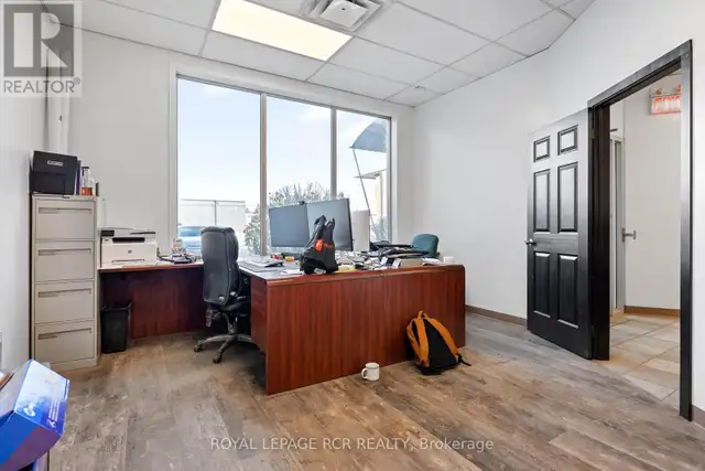 2B - 10 CENTENNIAL ROAD Orangeville, Ontario in Commercial & Office Space for Rent in Oakville / Halton Region - Image 9