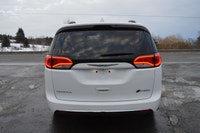 Price reduced to $18,950! Clean Carfax, Plug in hybrid, Well maintain, 7 passengers seating, navigat... (image 2)