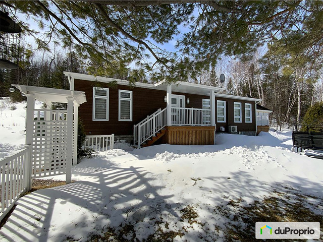 390 000$ - Bungalow à vendre à Jonquière (Lac-Kénogami) dans Maisons à vendre  à Saguenay