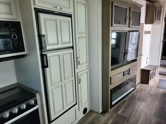 2021 Keystone COUGAR 29 MBS in Travel Trailers & Campers in St. Albert - Image 22