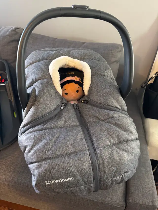 UPPAbaby Mesa Max Carseat + 2 Seat Bases + Winter CozyGanoosh in Strollers, Carriers & Car Seats in Ottawa - Image 7