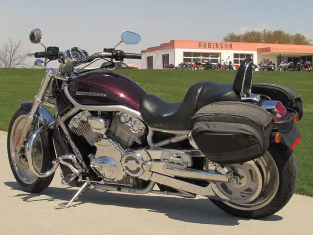 2006 Harley-Davidson VRSC A VRod in Street, Cruisers & Choppers in Leamington - Image 4