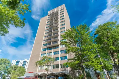 Grand 4.5 Apartment for Rent - 1010 Cherrier