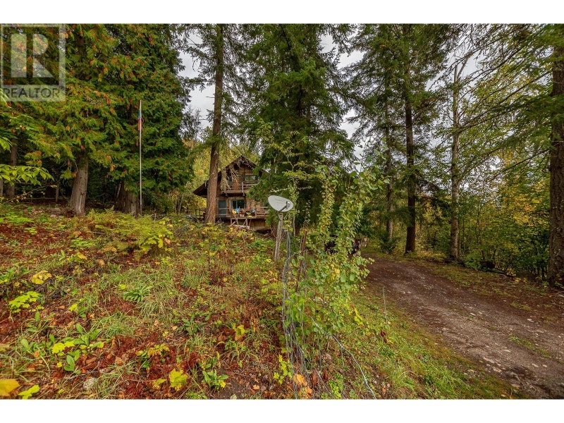 2377 Enderby Mabel Lake Road Enderby, British Columbia Houses for